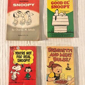 Lot of 4 Vintage Snoopy Books & Pasghetti & Meat Bulbs Book